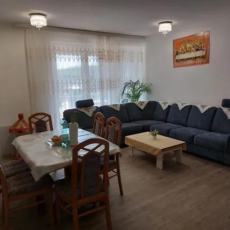 Familie Haus * Κίελο